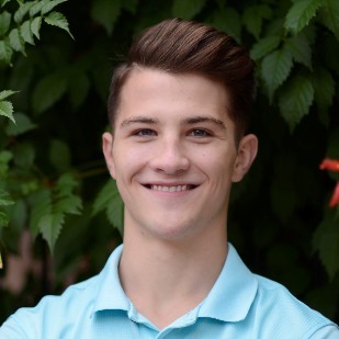 [headshot] image of customer (for a construction company)